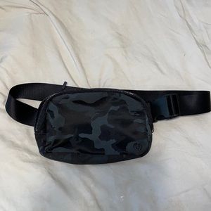 Lululemon Fanny pack